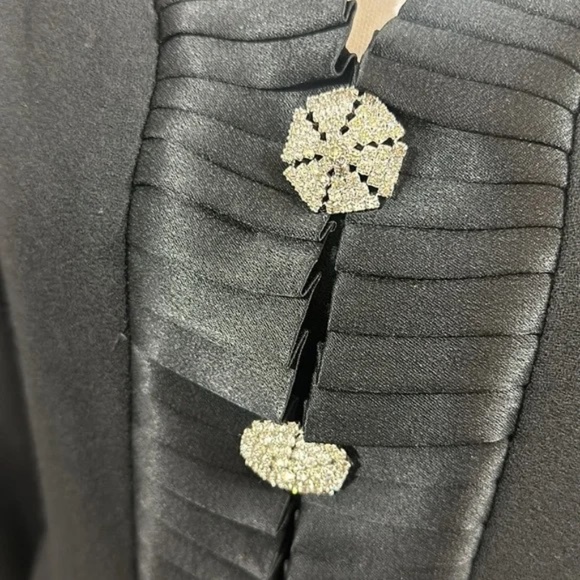 Vintage Carolina Herrera 100% wool dress with rhinestone buttons sz 14 - Picture 4 of 11